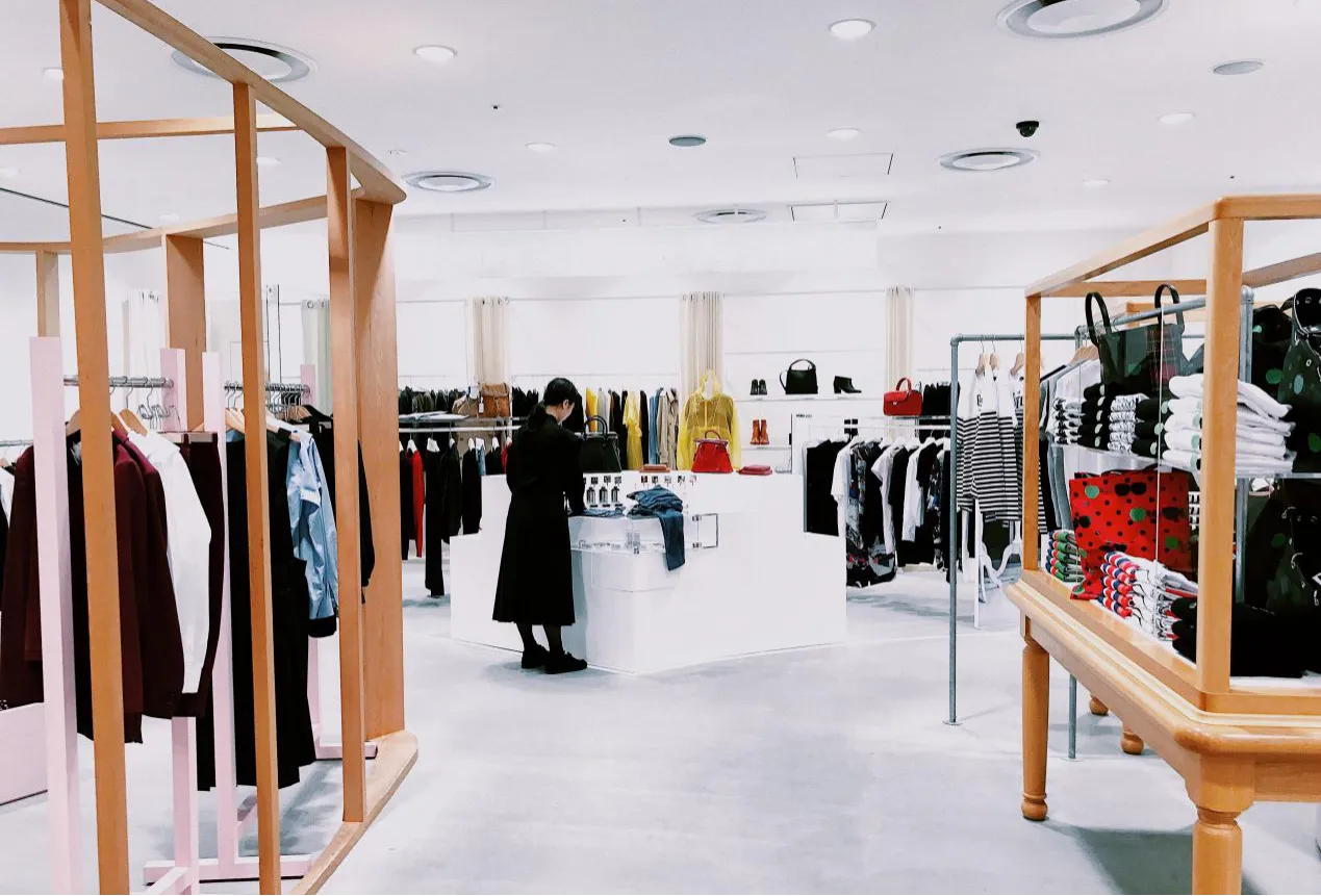 Applications and Benefits of RFID Technology in Fashion Retail